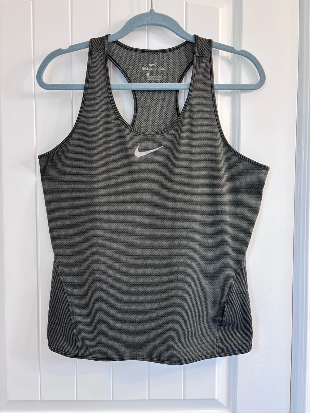 Nike AeroReact Tank Size L $10